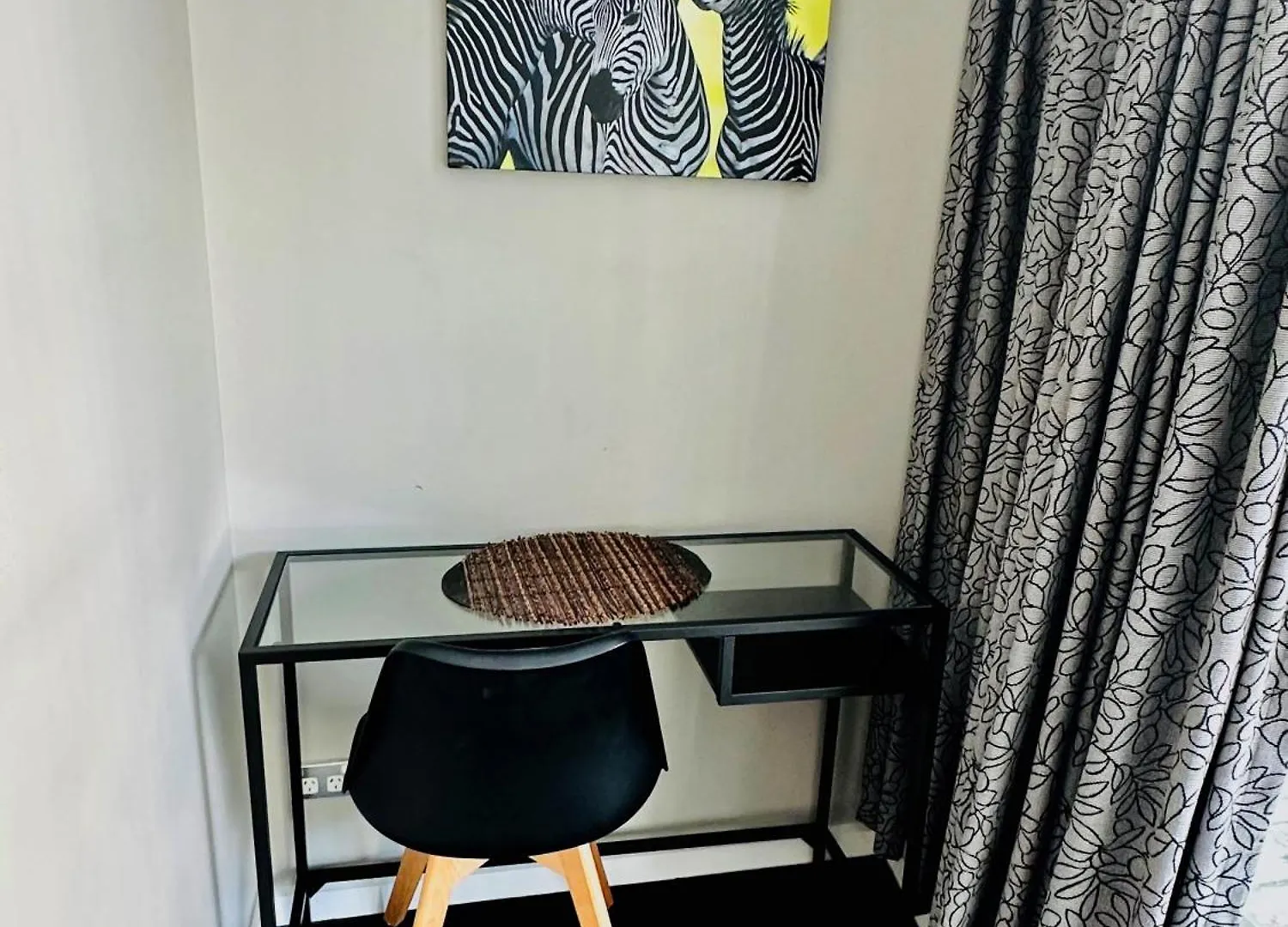 Zanzibar Fantastic 1 Bedroom Apartment Gold Coast 0*,